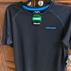 Boys Bauer performance training, T-shirt, size large new with tags